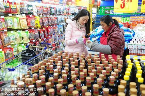 安徽阜阳：冰雪天里超市商品供应充足（2018.12.25）海外版11版--图片频道--人民网