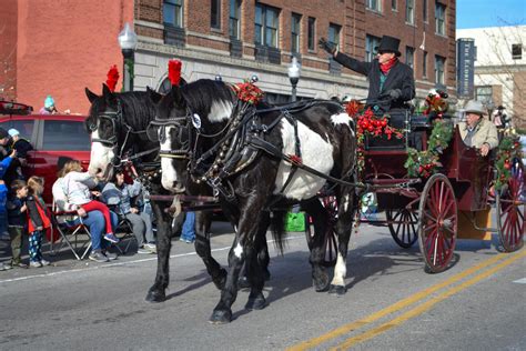 Kansas Holiday Events | Christmas Lights, Parades, & Festivals