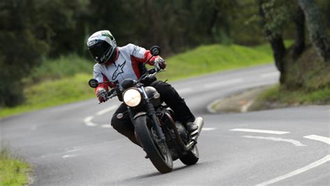 2019 Triumph Street Twin first ride review - Overdrive