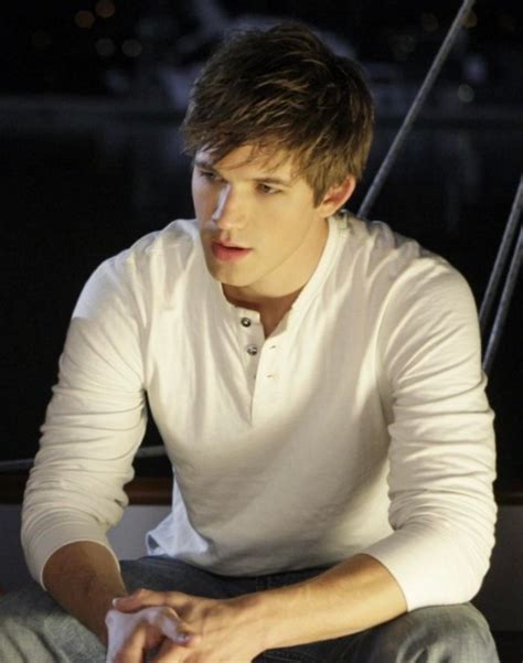 Liam Court through the seasons 🚤 🎬💍 : r/90210