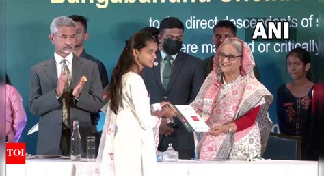 Sheikh Hasina: Sheikh Hasina confers scholarships on descendants of ...