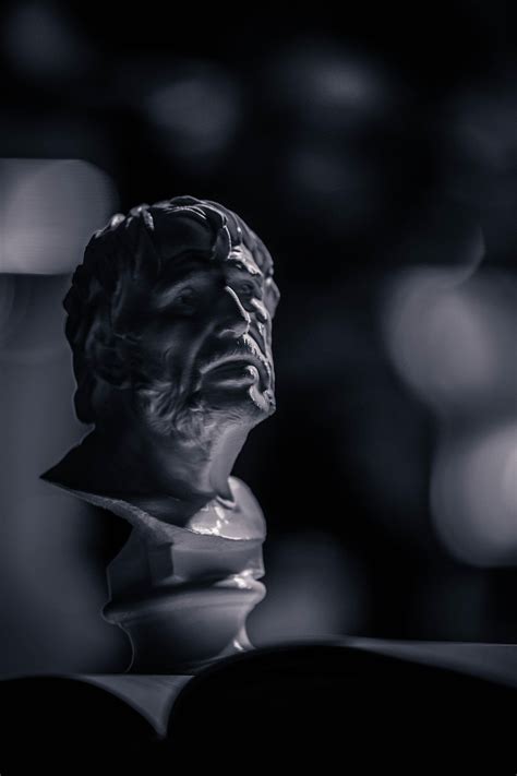 Philosopher 的图像结果