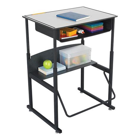 Best Student Desks for Classrooms, Recommended by Educators