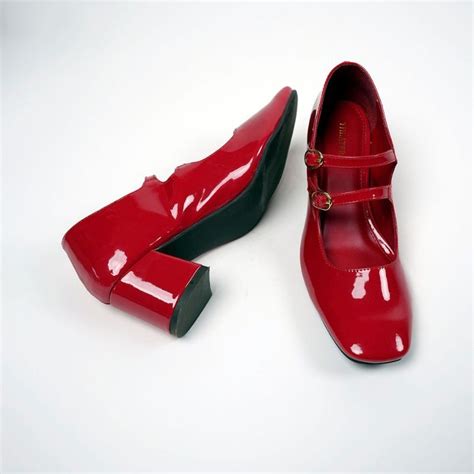 French Girl Style: What To Wear When In Paris | Travel & Leisure India