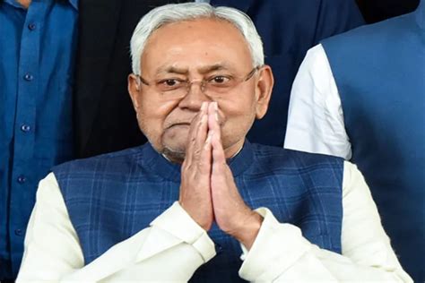 Nitish Kumar gives job letters to 5,000 healthcare workers in Bihar