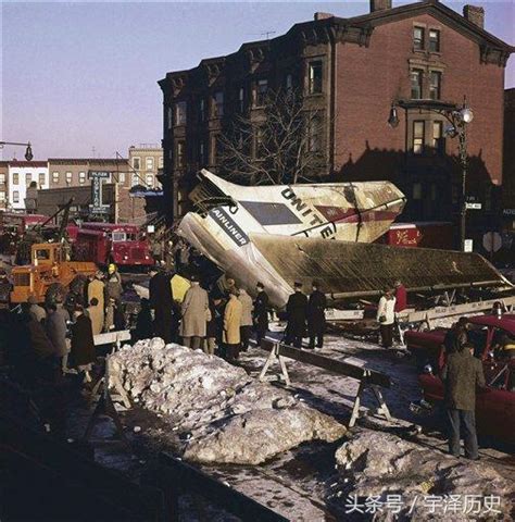 一組老照片，1960年美國兩架客機空中相撞。 - 每日頭條