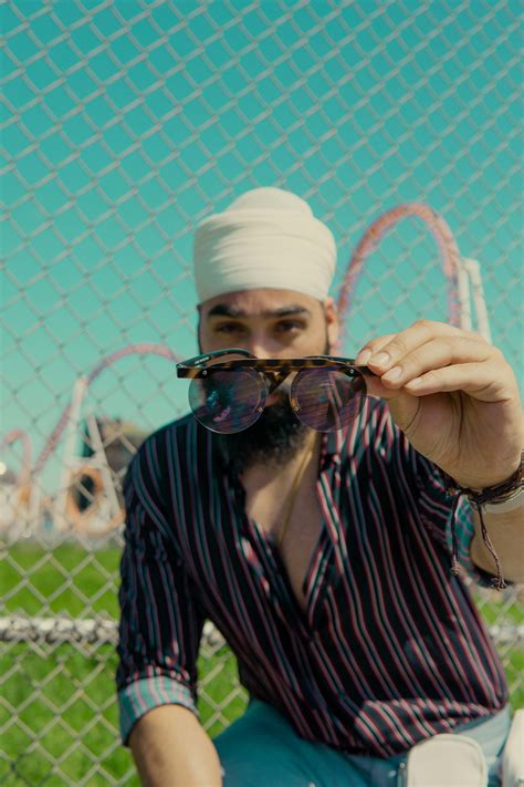 Man Side 的图像结果