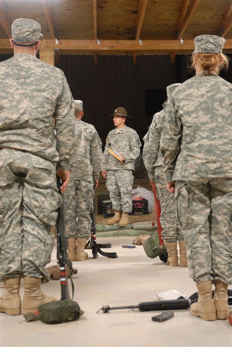 Training through the eyes of a drill sergeant | Article | The United ...