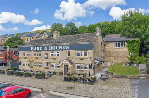 Hare and Hounds | Daniel Thwaites