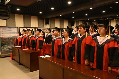 新乡医学院三全学院2018届学生毕业典礼暨学位授予仪式隆重举行