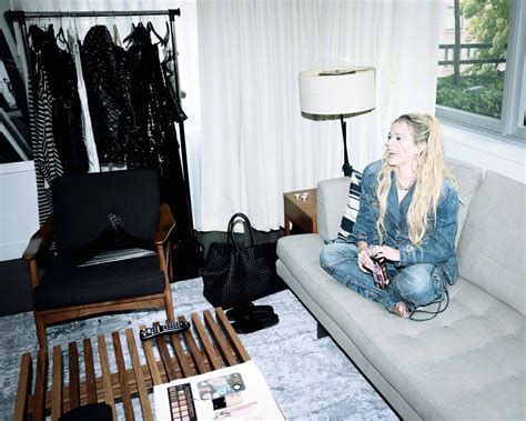 The best Avril Lavigne feet pictures 🤩