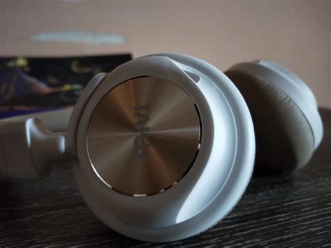 Mivi Saxo Wireless Bluetooth Headphones- Pearl White : Amazon.in ...