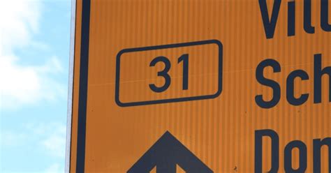 Alemannische Schilder an B31 | Schwarzwaldradio