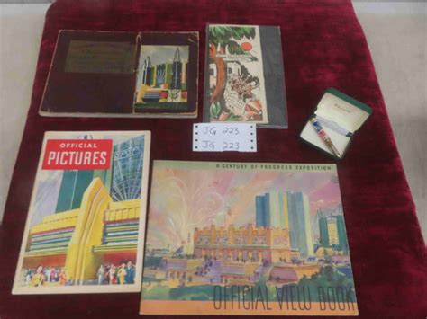 3 Chicago Worlds Fair Booklet Views : 2 World Fairs 1893-1933 , 1933 A