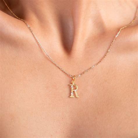 18kt Gold Letter R Pendant – Caratly
