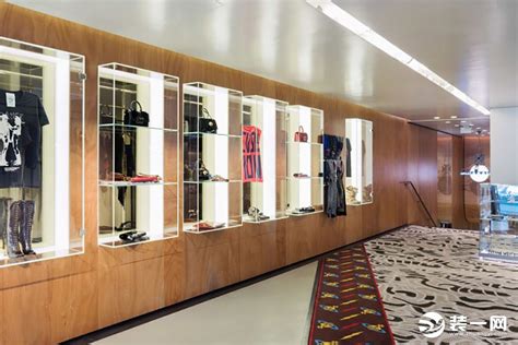 购物空间100平米装修案例_效果图 - 中山八路服装店 - 设计本