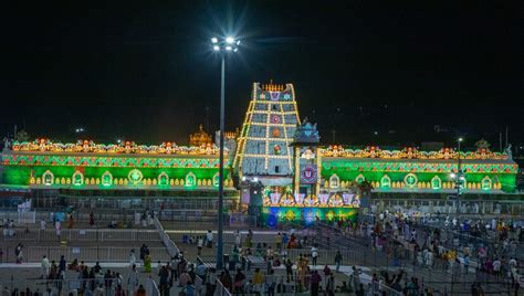 Tirumala News: కుటుంబ సభ్యులతోనే దర్శనానికి రావాలి... వారికి టీటీడీ ...