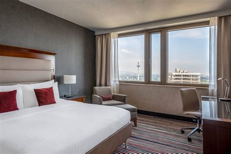 Frankfurt Marriott Hotel in Frankfurt am Main - Room Deals, Photos ...