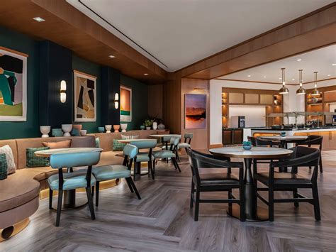 Hotel Rooms & Suites in Orange County | Hyatt Regency Irvine