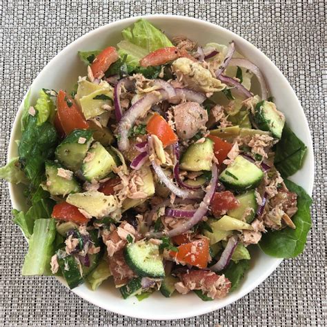 This Mediterranean Tuna Salad No Mayo is a fresh new twist on ...