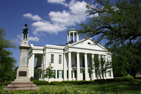 Locations Hub - Hinds County Courthouse, Raymond