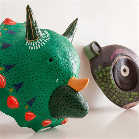 Daring Dino Wall Decor – Zookeeper