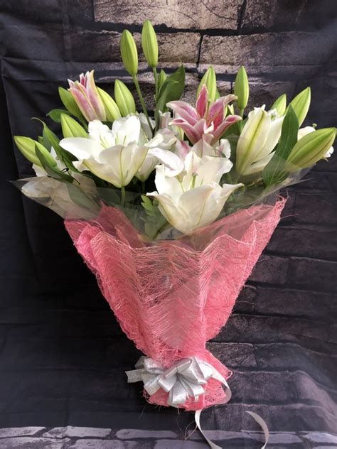 Deliver Exotic & special flower bouquet for VIP's & Ministers on Indep ...