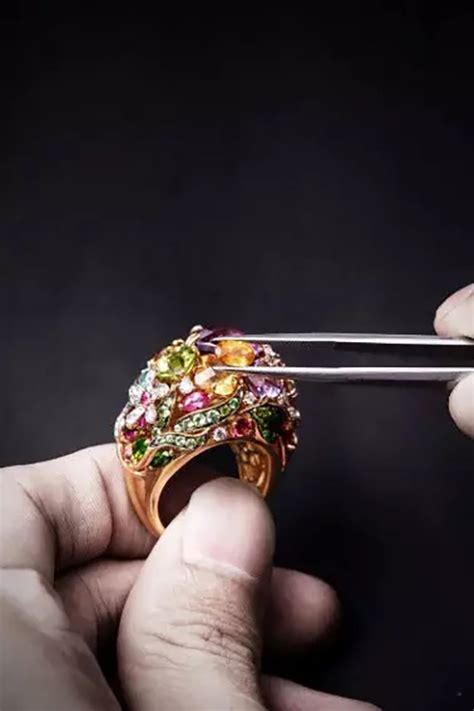 周大福已完全收购劳伦斯集团旗下珠宝品牌Enzo_国际珠宝网