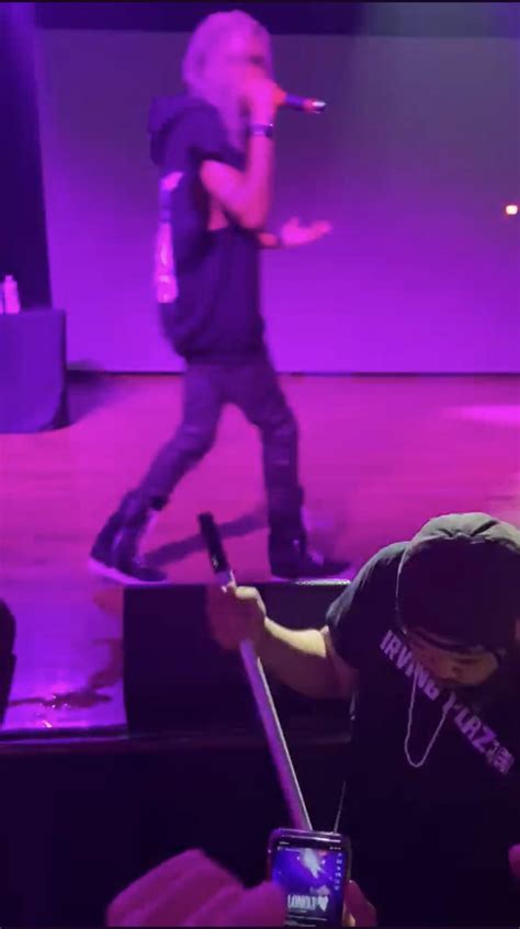 Top Floor Boss and the Bottom Floor Janitor : r/DestroyLonely