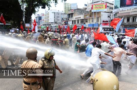 AIYF and DYFI activists News Photo Democratic Youth Fed...