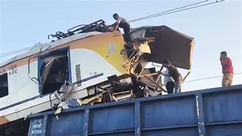 Chhattisgarh accident: 5 killed as passenger train collides with goods ...
