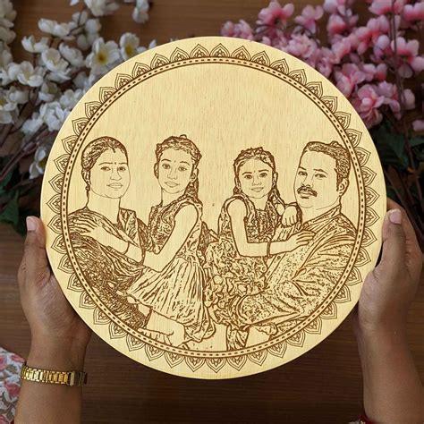 Circle of Love - Personalized Wooden Family Portrait Frame - woodgeekstore