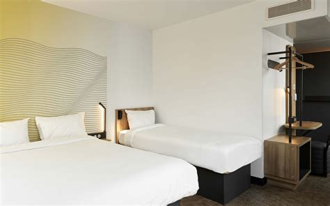 B&B HOTEL Massy Gare TGV, hôtel avec parking privé
