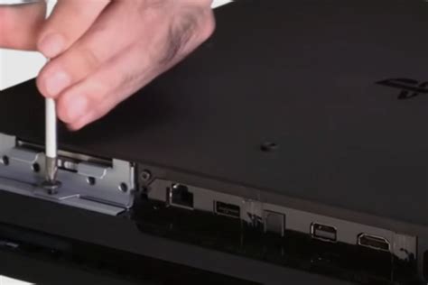 How to Open a PS4 的图像结果