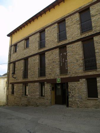 ALBERGUE DE YEBRA (Yebra de Basa) - Hostel Reviews, Photos, Rate ...