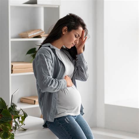 10 Amazing Benefits of Eating Apples During Pregnancy
