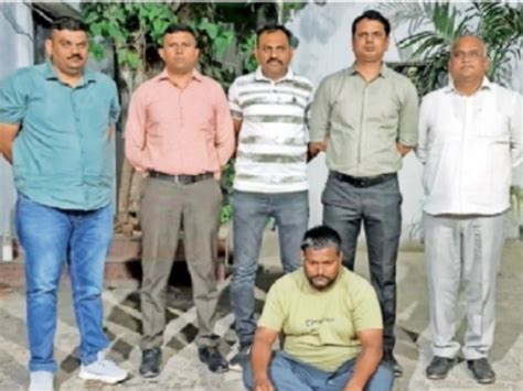 Driver of traveler who stole 4500 Canadian dollars from NRI's wallet ...