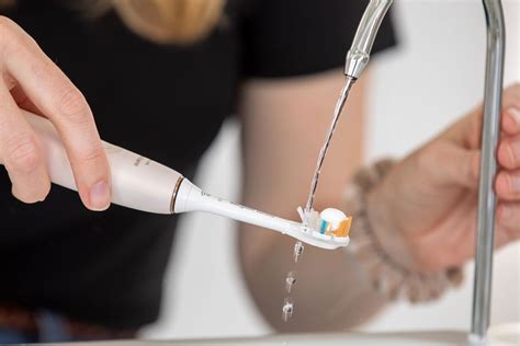 How To Change The Brush On An Electric Toothbrush | Storables