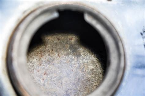 How To Remove Rust From Motorcycle Gas Tank With Vinegar | Reviewmotors.co