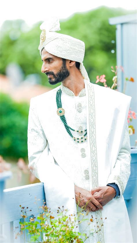 Indians Photos, Download The BEST Free Indians Stock Photos & HD Images