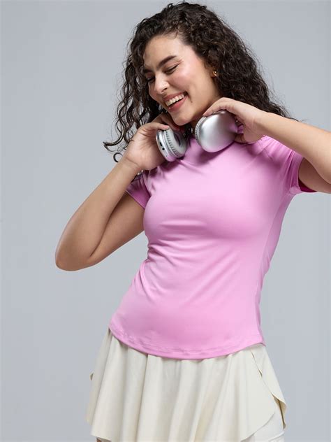 Club Collective Women – CAVA Athleisure Pvt Ltd