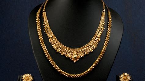 How to Keep Polki Jewellery in Your Home? – Dhirsons Jewellers