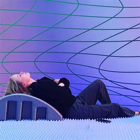What is post-internet art? | Collater.al
