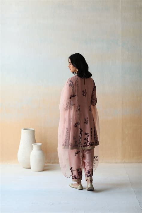 Onion pink kurta set – Aman Takyar