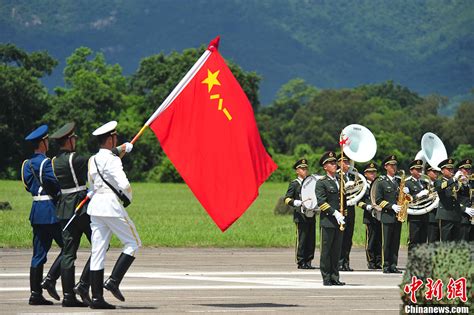 解放军驻港部队开放海军基地与市民同庆“七一” - 中华人民共和国国防部