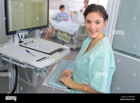 Nurse at Computer 的图像结果