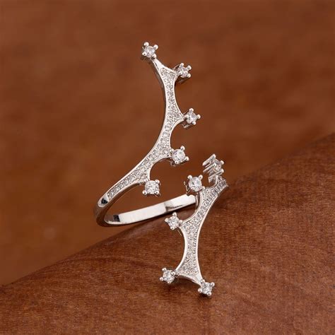 Silver Plated Crown Motif Ring – VOYLLA