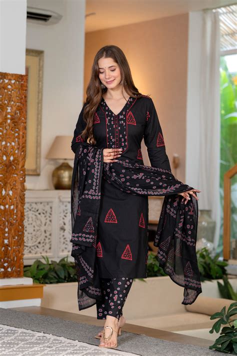Black Embroidered Cotton Kurta Set with Dupatta | Jaipur Sarai