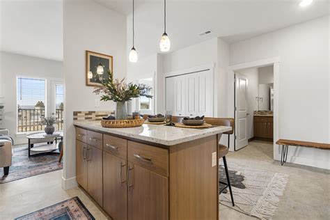 Photos - 10 West at the Resort at Hansen Park in Kennewick WA