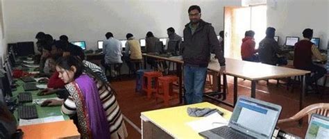 Computer Training Class 的图像结果